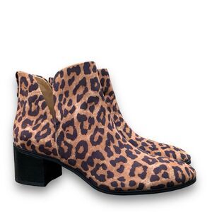 Franco Sarto Roar Notched Leopard Heeled Slip on Ankle Bootie Shoes Size 8.5